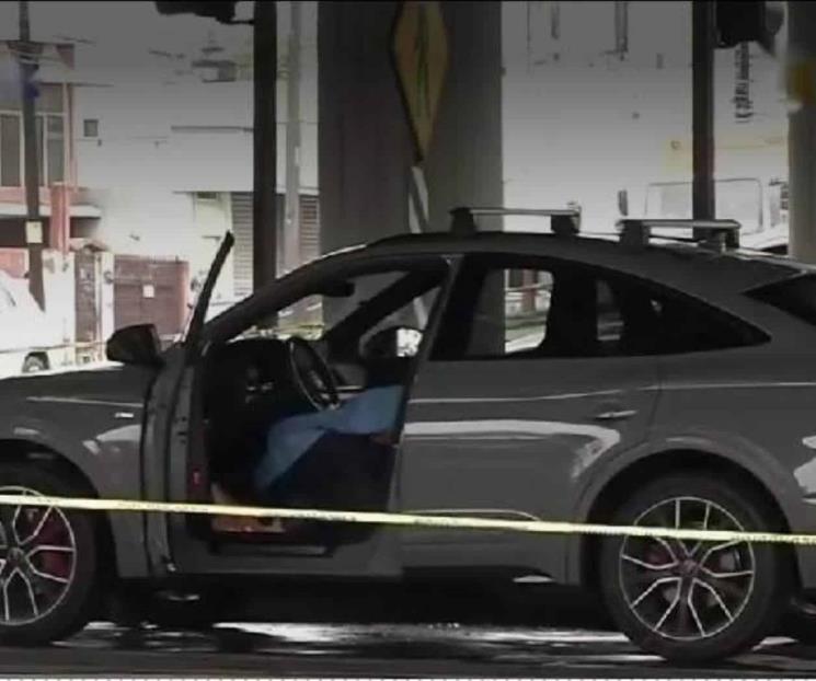 Muere hombre en su vehículo en San Nicolás Muere hombre en su vehículo en San Nicolás