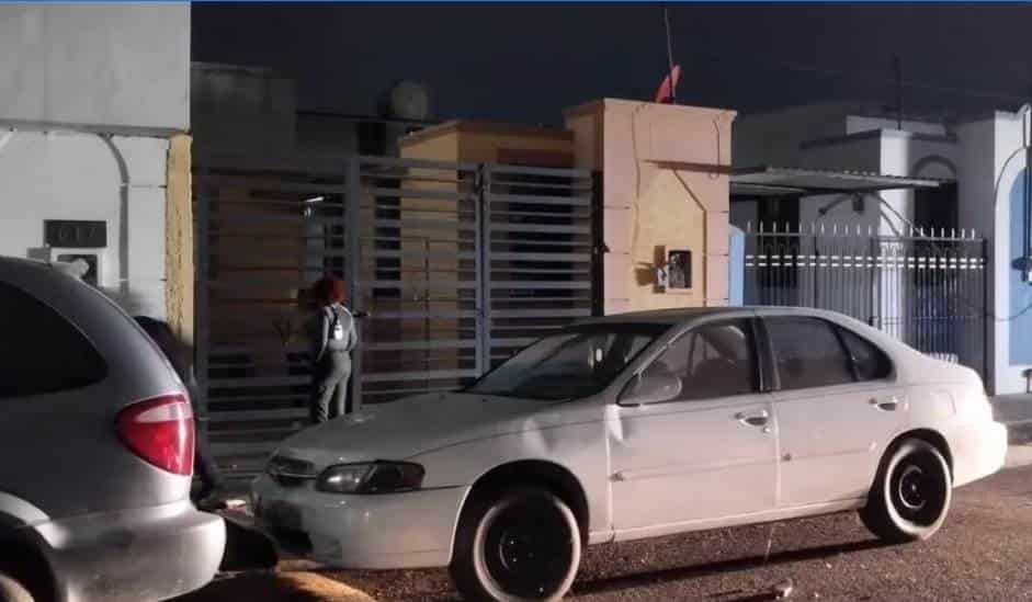 Hombres armados sembraron el terror en el municipio de Escobedo, al reportar un ataque a balazos contra una vivienda en la Colonia Portal de San Francisco.
