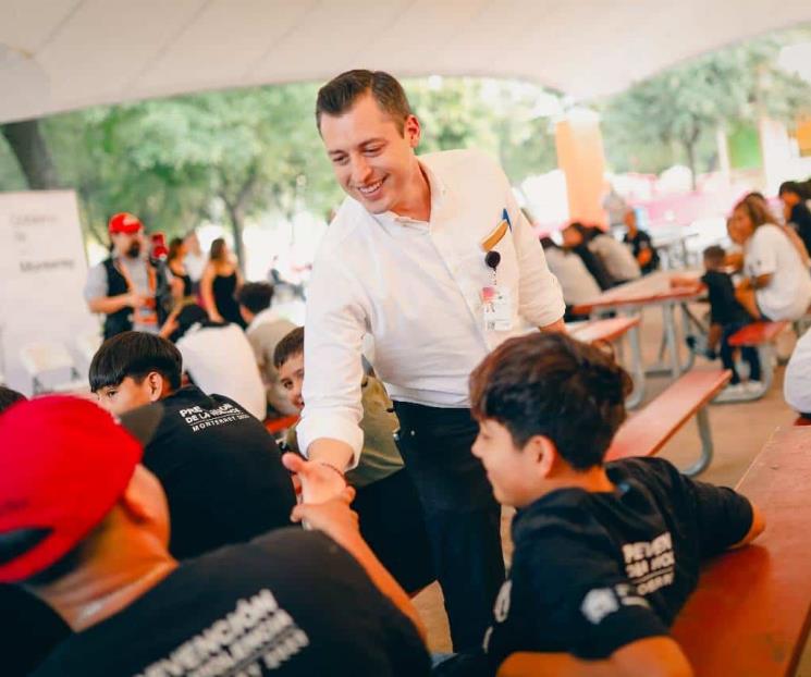 Exponen jóvenes regios necesidades en programa ‘Voces de Barrio’
