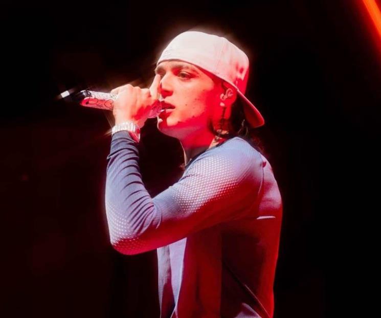 Bailarina comparte experiencia de trabajar con Peso Pluma