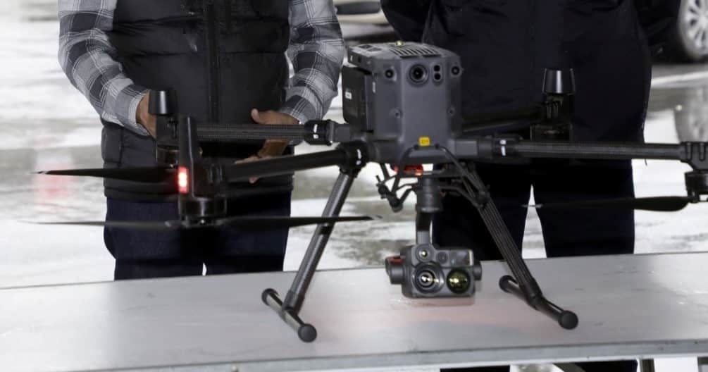 Para que las familias se sientan seguras al realizar sus compras o al salir de casa, el Gobierno Municipal de Escobedo inicio el operativo “Fin de Año Seguro”, donde se desplegarán más de 300 elementos de seguridad y emergencia por toda la Ciudad.