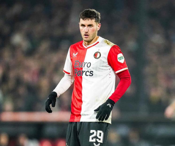 Gana el Feyennord de Santiago Giménez