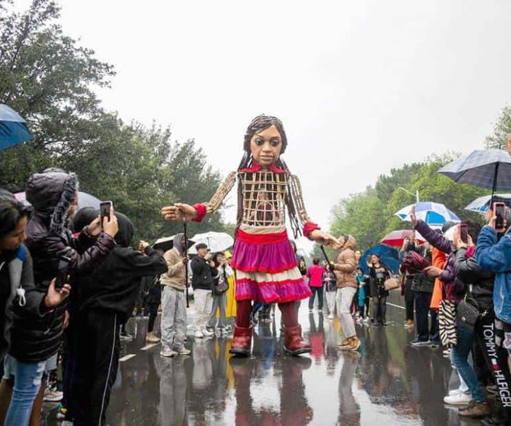 Dan regios una emotiva despedida a la pequeña Amal