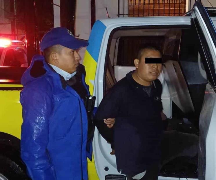 Intenta robar camioneta