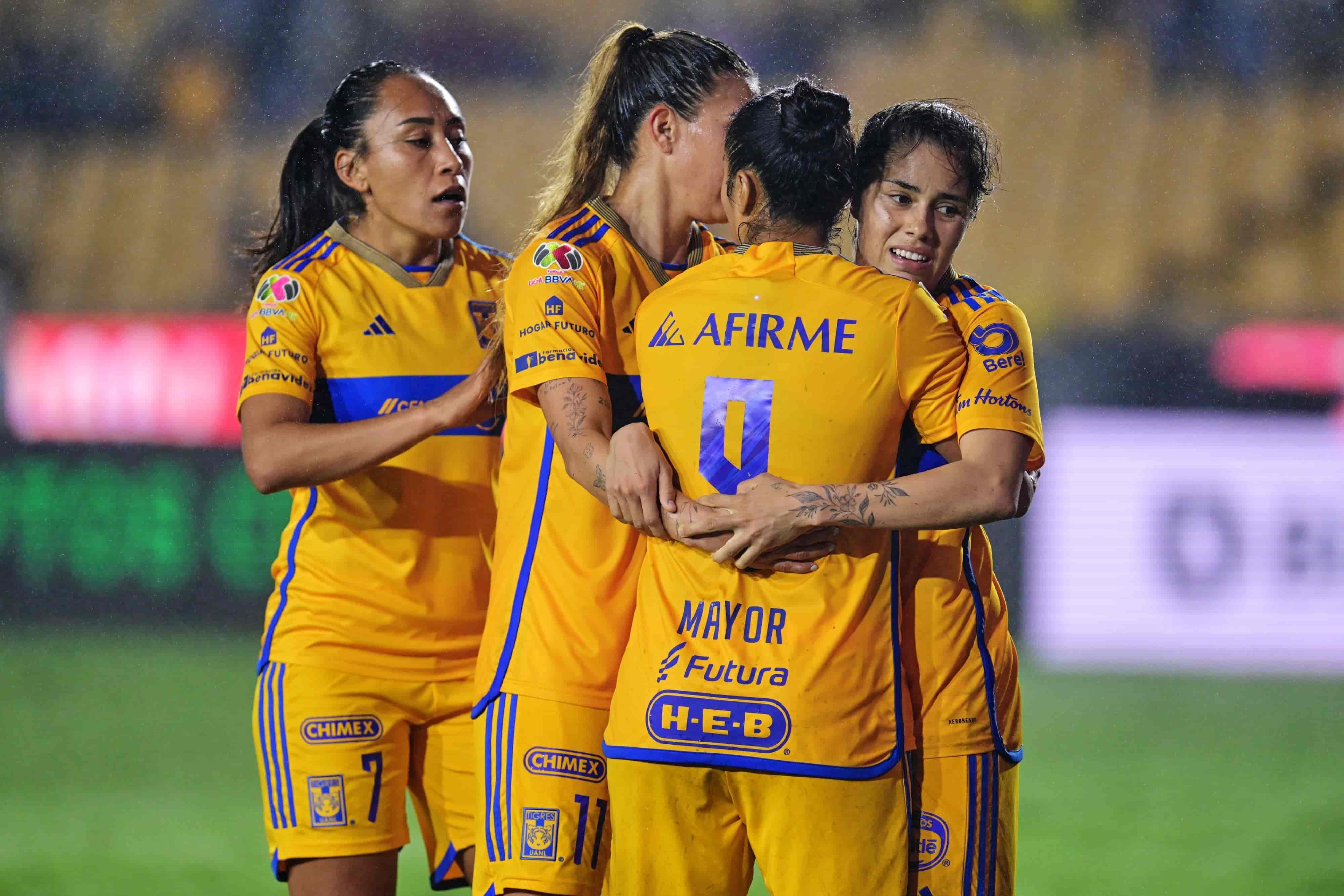 Felinas avanzan a semifinales.