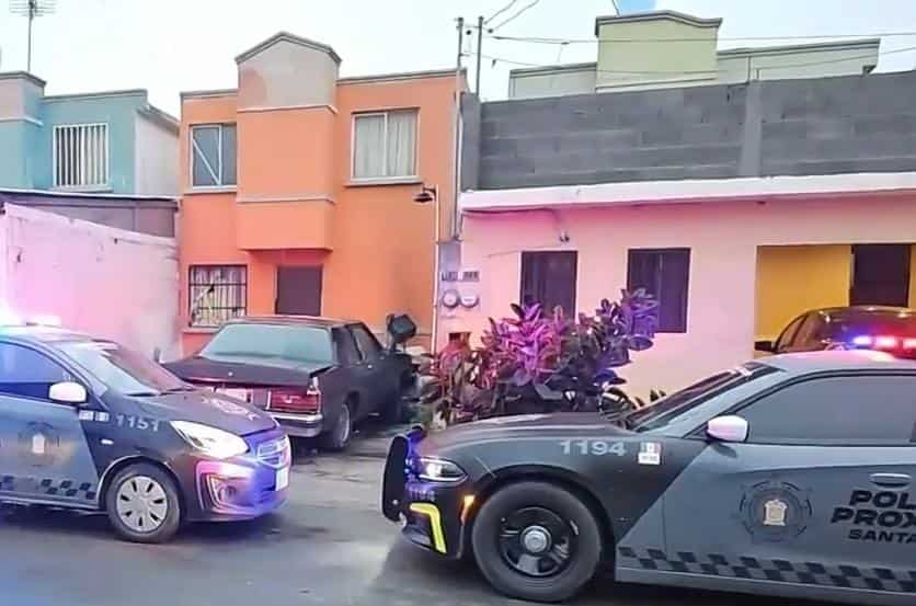 Un domicilio de la Colonia Residencial Santa Catarina donde habría armas, droga y equipo para huachicolero, fue asegurado ayer por la mañana por elementos de la policía municipal.