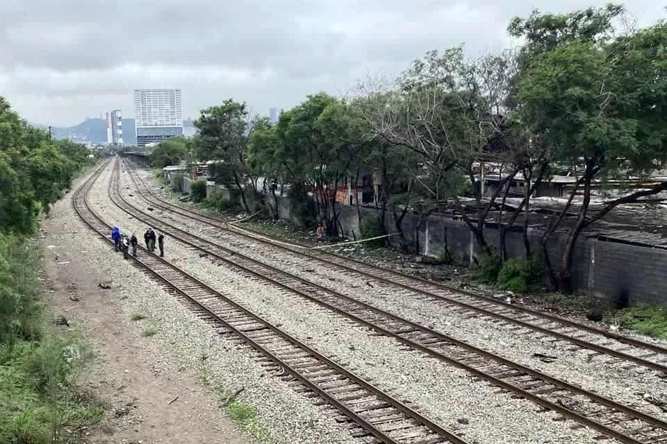 Lo que parecía ser una muerte auto-provocada, dio un giro de 180 grados, al encontraron los peritos evidencias que hacen pensar que se trata de un crimen, en la Colonia Industrial.
