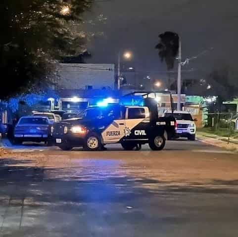 Un menor fue ejecutado de varios balazos, cuando estaba sentado frente a una plaza pública en el sector Solidaridad al norponiente de Monterrey.