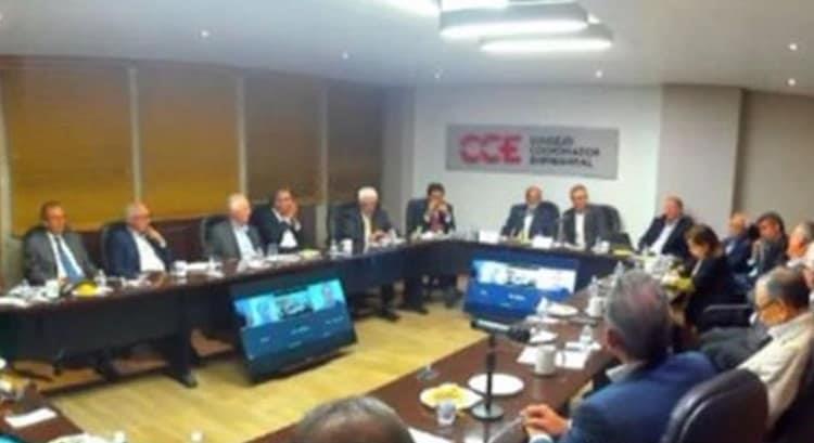 Se reúnen CCE y Slim para reconstrucción de Acapulco Se reúnen CCE y Slim para reconstrucción de Acapulco