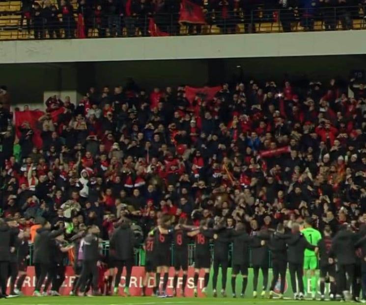 Dinamarca y Albania avanzan a la Euro