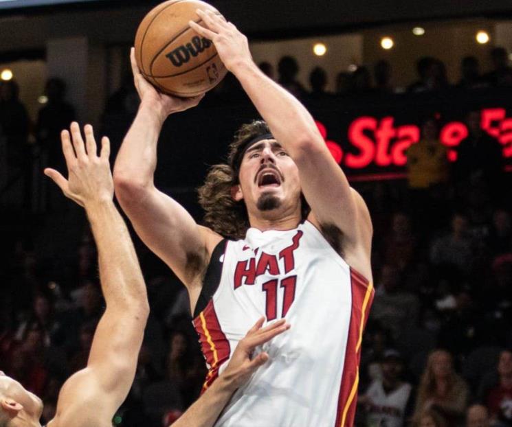 Jaime Jaquez produce en victoria del Heat