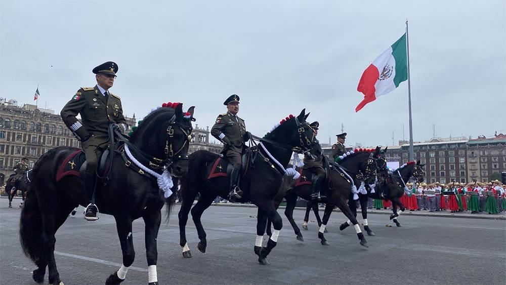 Otis pega al desfile del 113 aniversario de la Revolución Mexicana