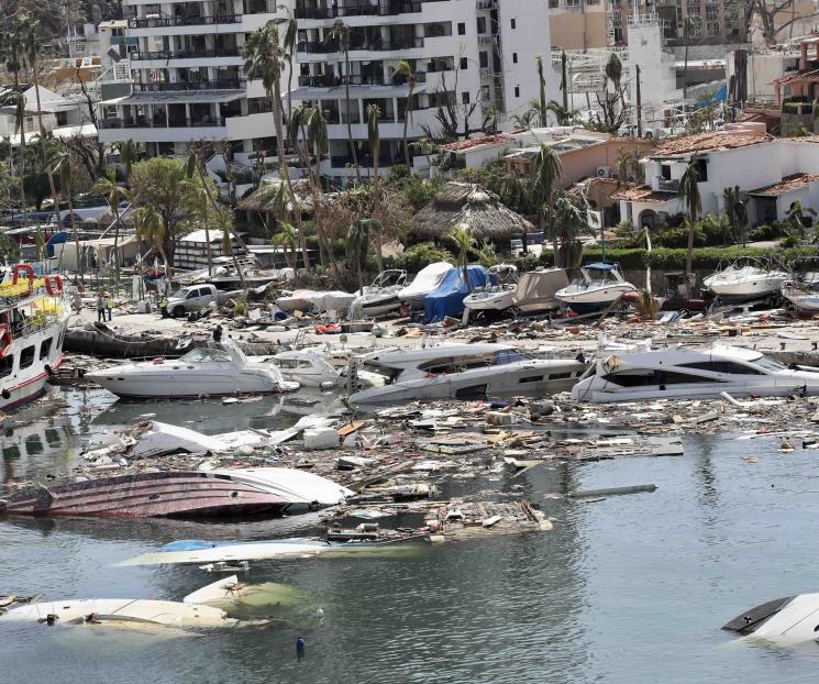Hallan cuerpo de marinero entre escombros por Otis