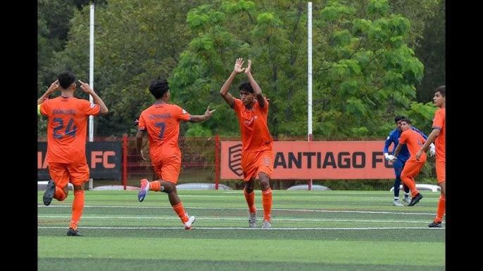 Vuelve a perder  Santiago FC