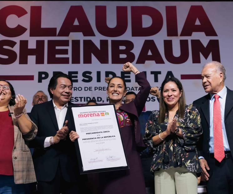 Recibe Sheinbaum constancia como precandidata a la Presidencia