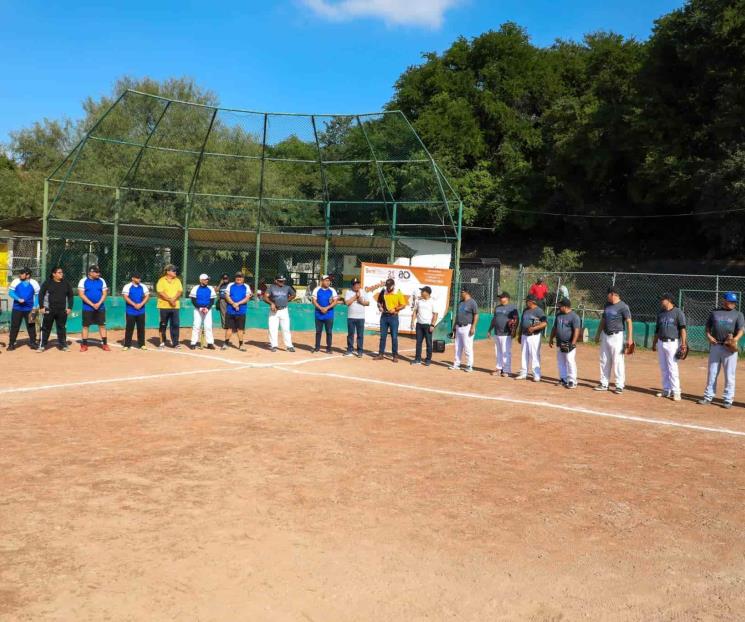 Celebra Sección 21 el 80 aniversario del SNTE