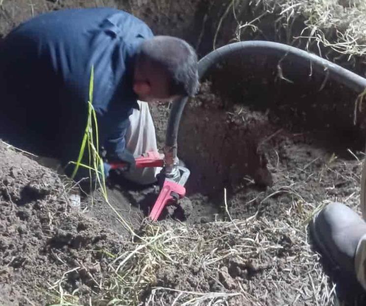 Aseguran pipa con gasolina robada
