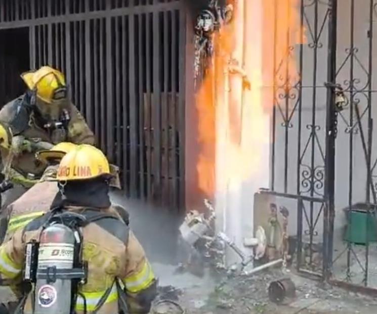 Fuga de gas provoca explosión en casa Fuga de gas provoca explosión en casa