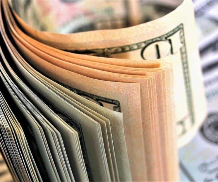 Precio del dólar: moneda abre en 17.11 pesos al mayoreo