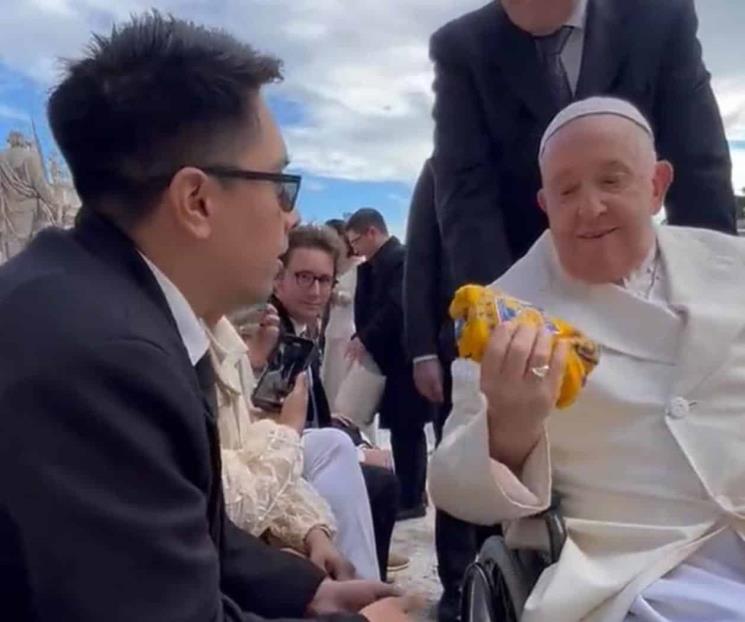 Tiene mucho color, está linda: Papa Francisco sobre jersey de Tigres