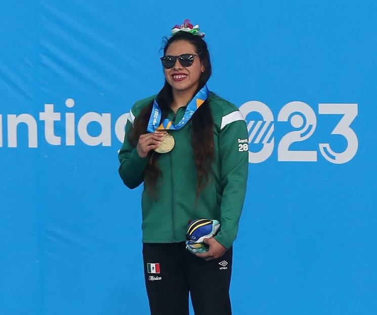 México impone dominio con récords en la piscina