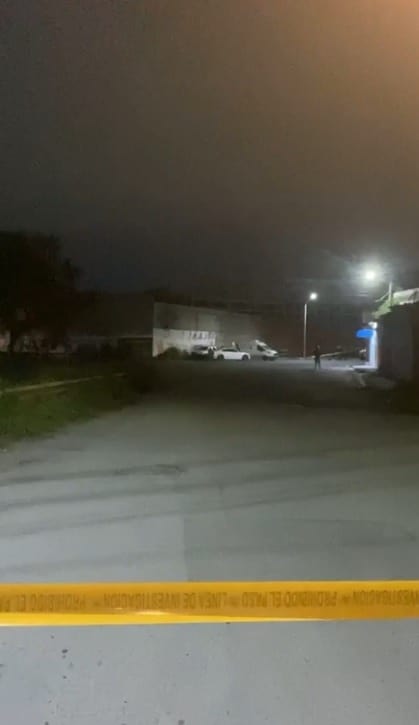 La Fiscalía General de Justicia del Estado, investiga el hallazgo de varias bolsas con presuntos restos humanos, que estaban dentro de una camioneta abandonada en el municipio de Guadalupe.