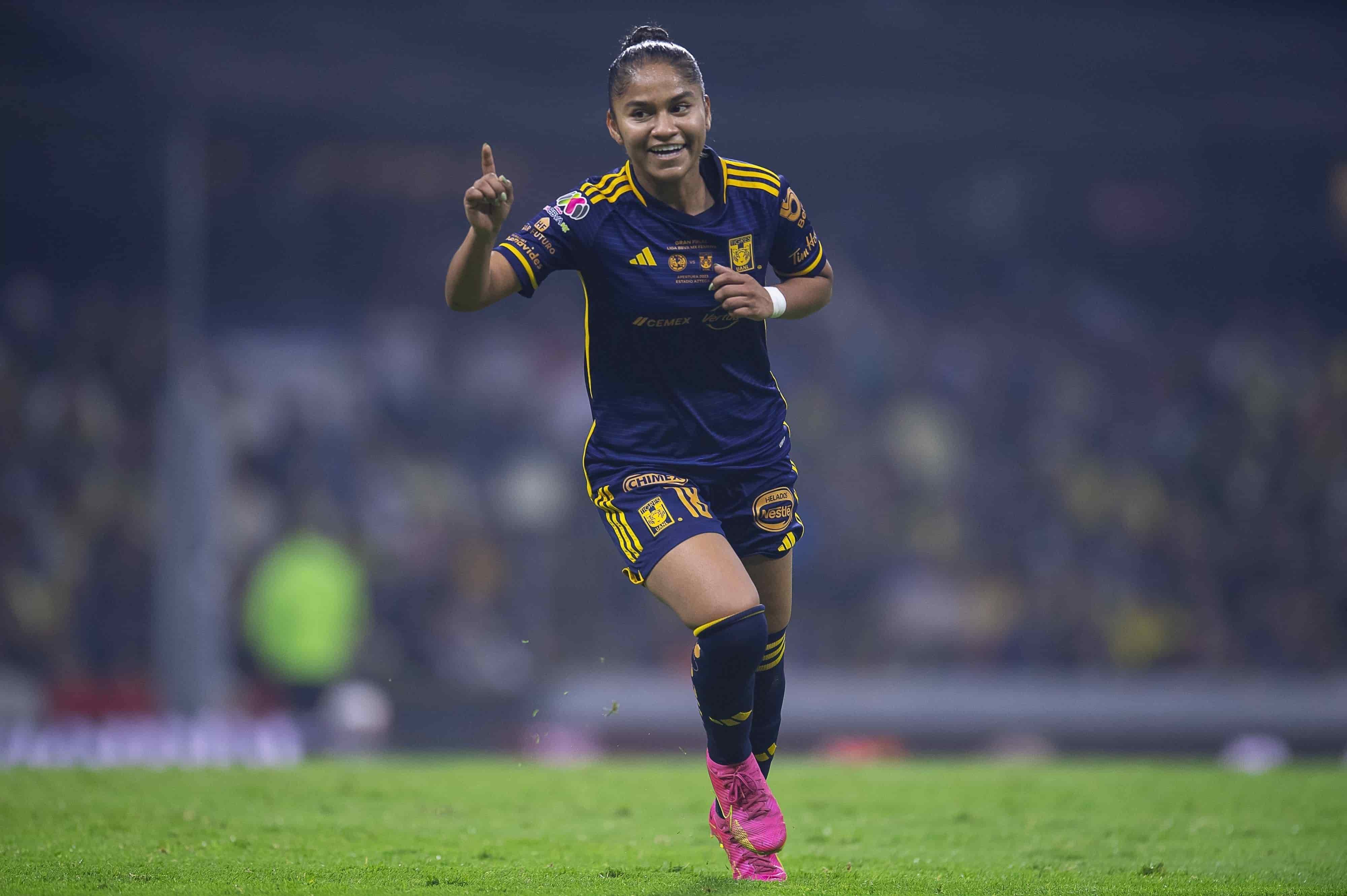 Belén Cruz hace el 3-0.