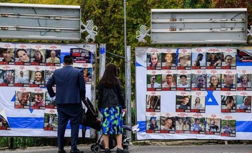 Retrasa Hamas liberación de rehenes