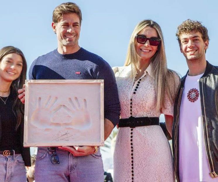 Recibe William Levy premio en España