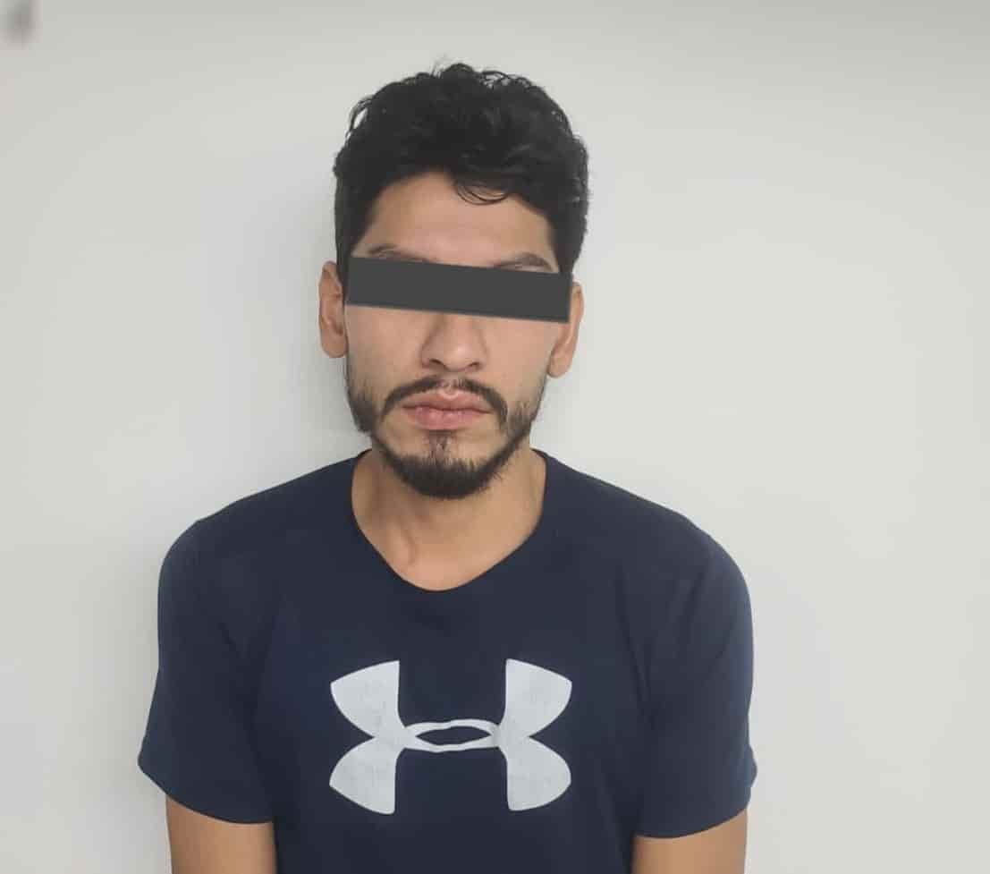 Elementos de la Agencia Estatal de Investigaciones arrestaron a un hombre acusado de presuntamente acuchillar a otro, tras una riña registrada en un domicilio de la Colonia Moderna.