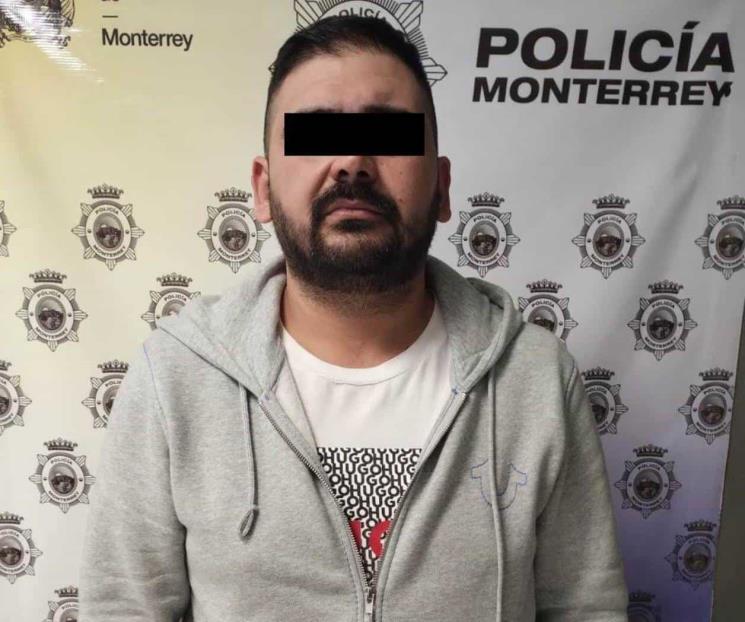Circulaba sin placas, lo detienen