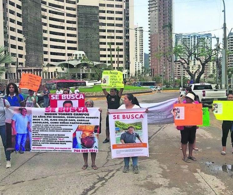 Familias insisten en que busquen a sus desaparecidos