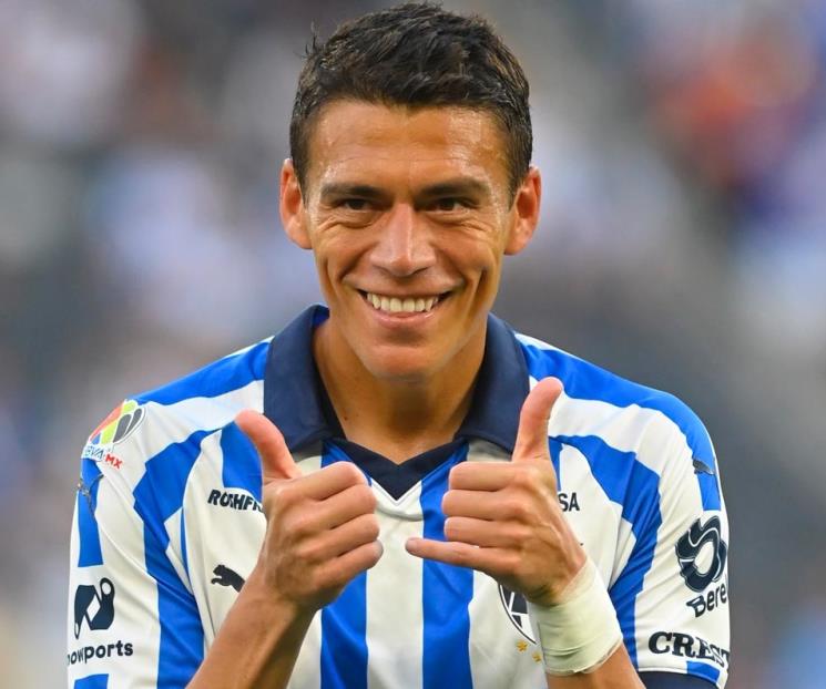 Renueva Héctor Moreno y está feliz