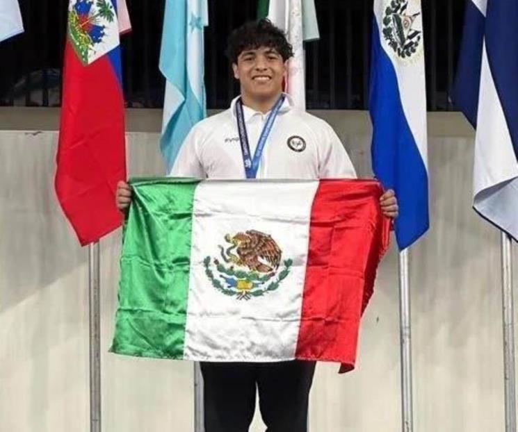 Brilla  Soto en el Campeonato Juvenil de Gimnasia