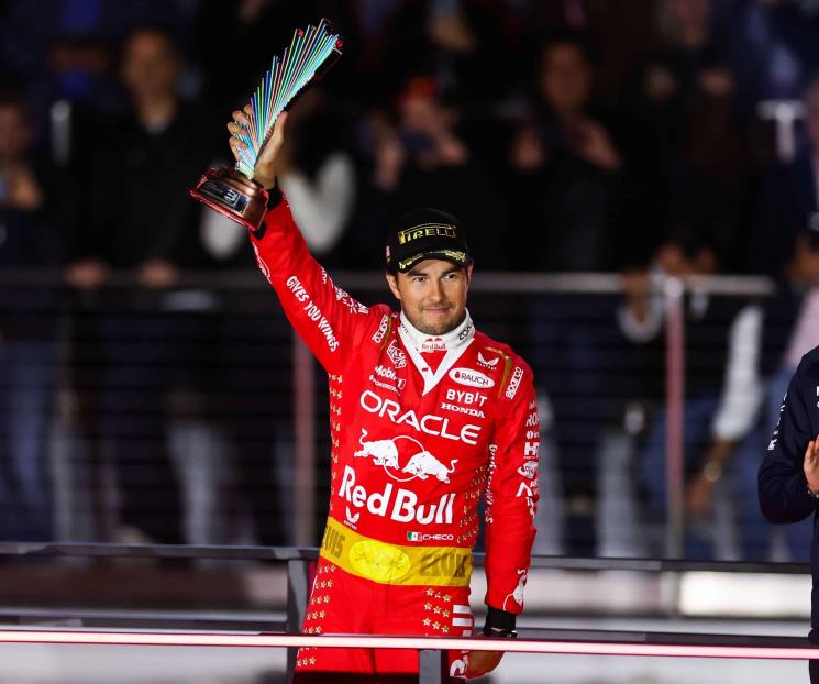 Aceptan en Red Bull que le fallaron a Checo