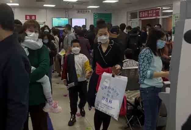 Republicanos instan a Biden a restringir viajes a China