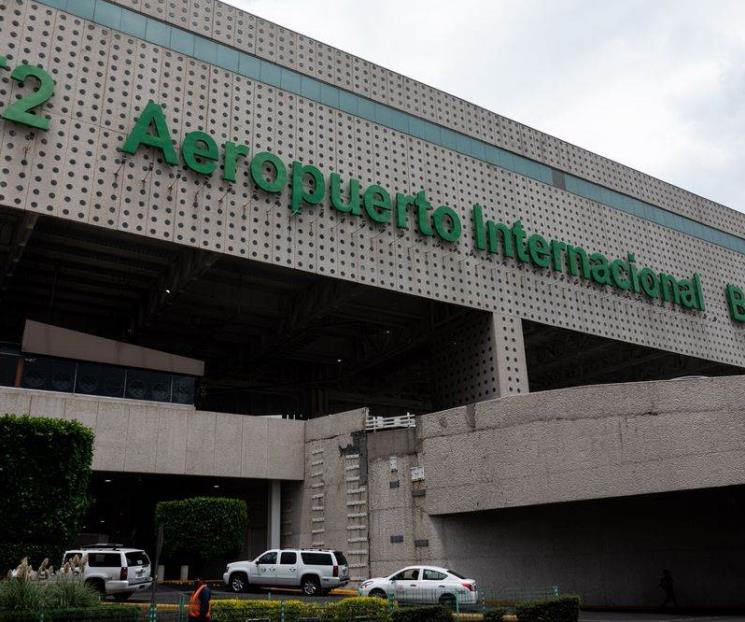 Reabren pista en el AICM tras reparación