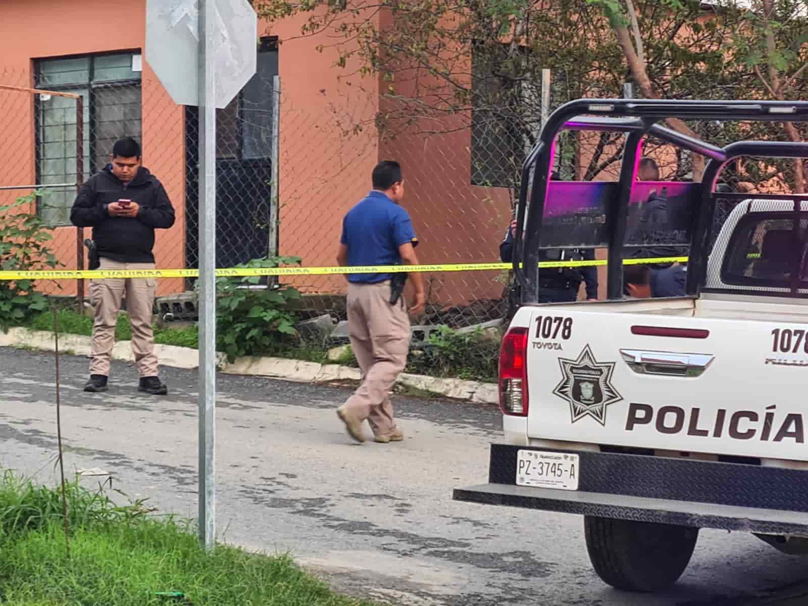 Cuando caminaba un hombre fue acribillado a balazos por delincuentes quienes se dieron a la fuga después de cometer el ilícito, en Montemorelos.