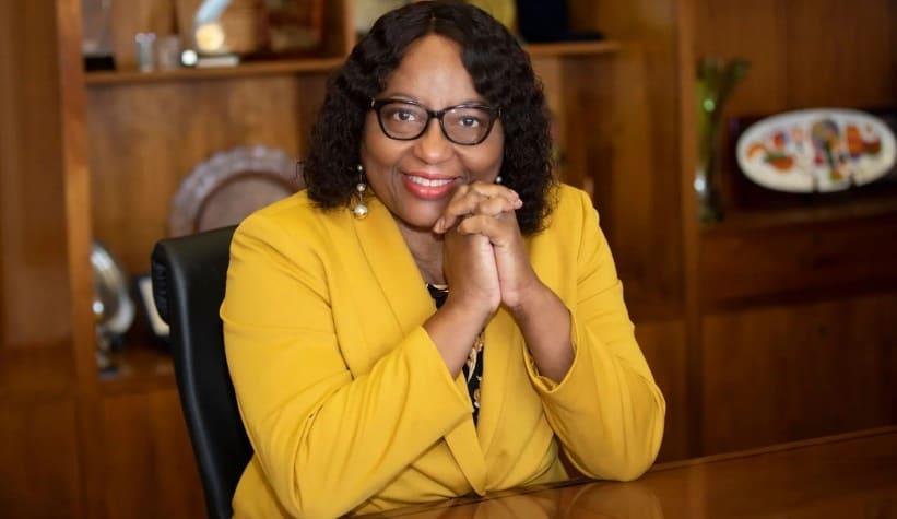 Fallece Carissa F. Etienne, directora emérita de la OPS