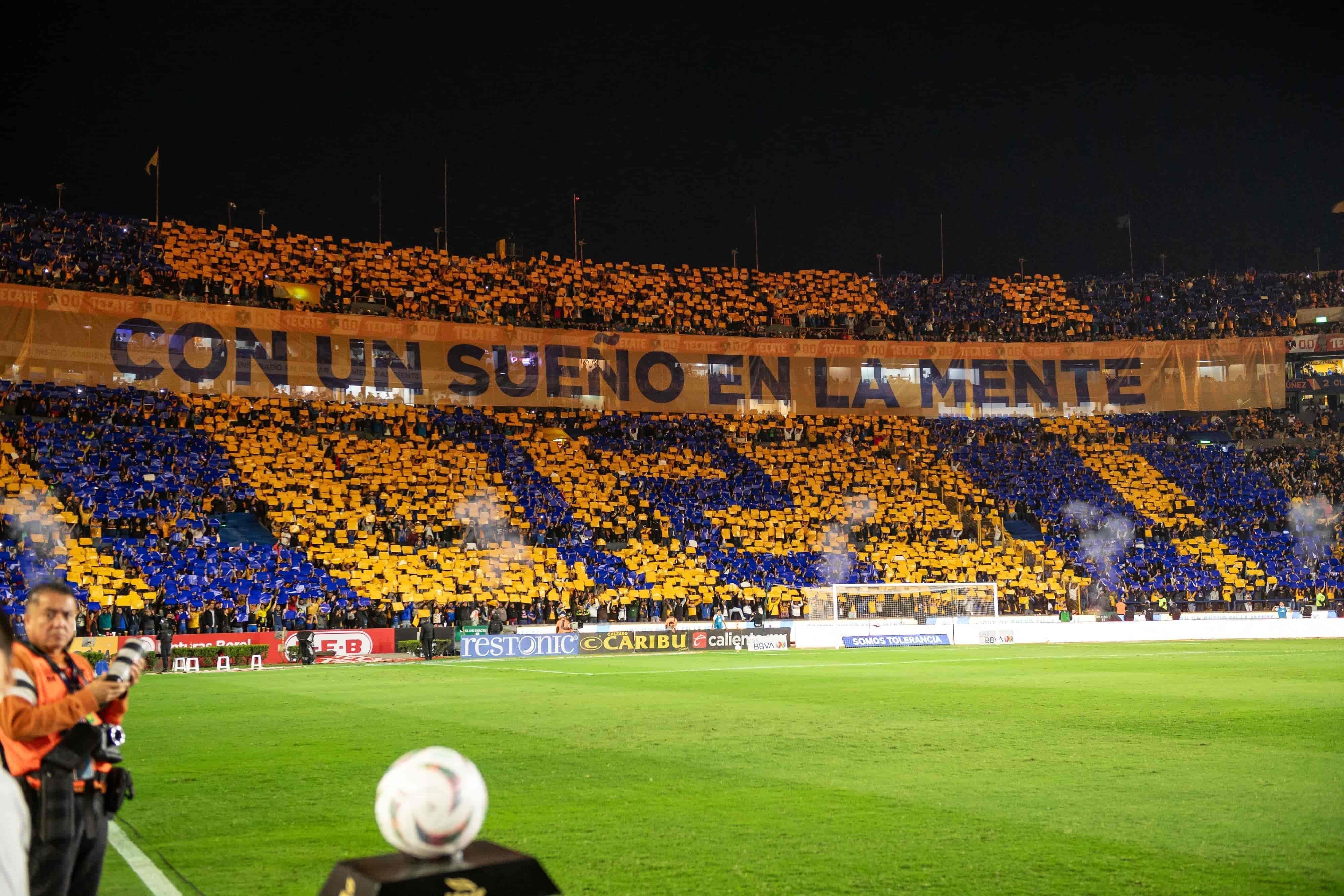 Recibimiento de Tigres en el Estadio Universitario.
