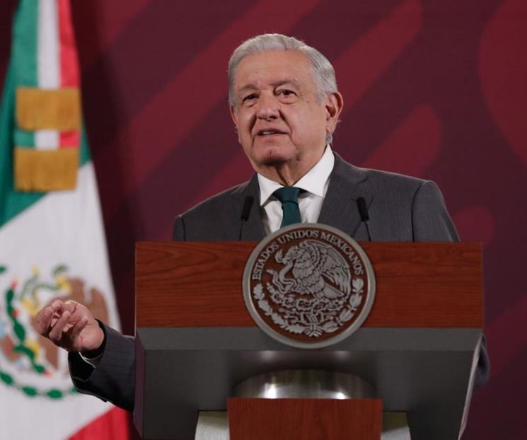 AMLO confía en constructoras del Tren Maya para terminar estaciones