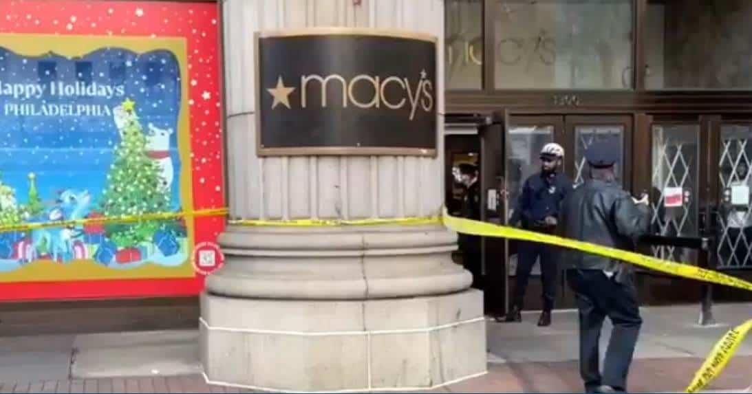 Hombre apuñala a guardias de seguridad en tienda Macy’s de EU