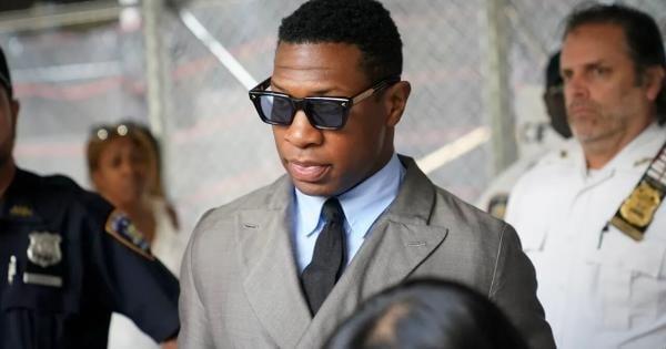 Comienzan los alegatos en el caso de Jonathan Majors