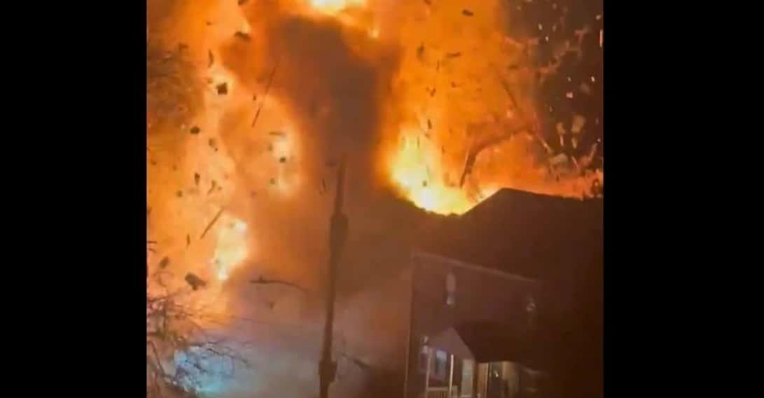 Explota casa en Arlington, Virginia, cuando la Policía cumplía cateo