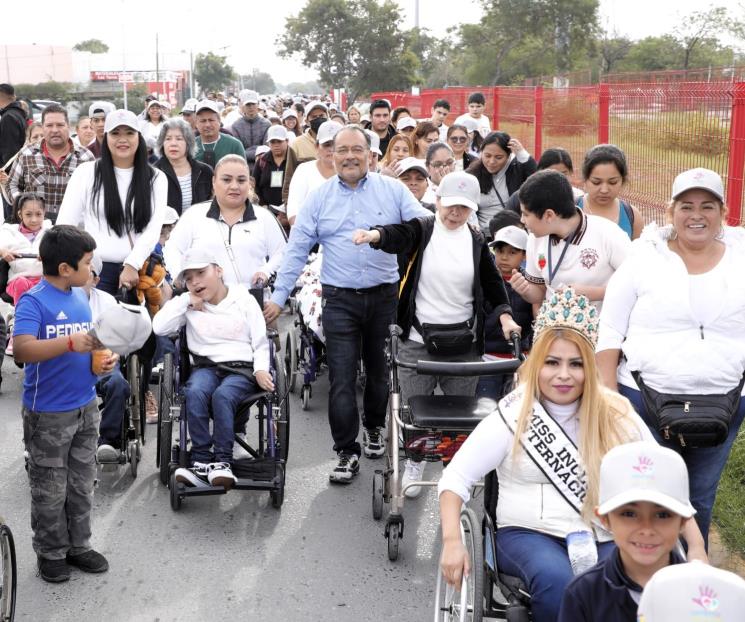 Celebran en Escobedo la Caminata de la Inclusión