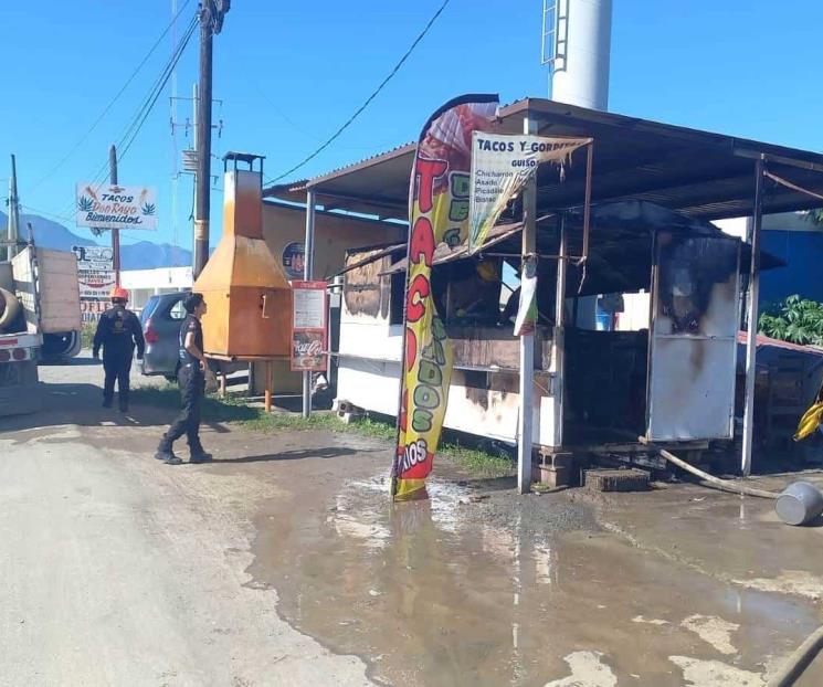 Se registra incendio en taquería de Allende