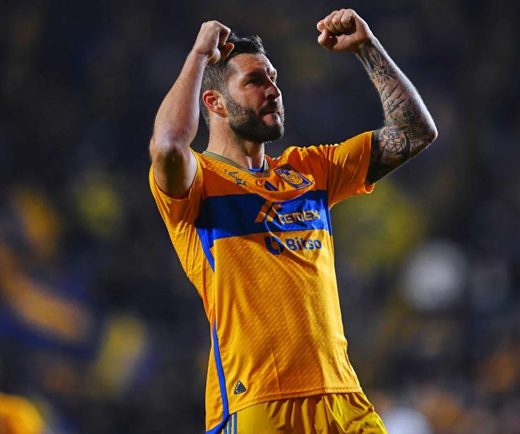 Iría Gignac como suplente ante Pumas