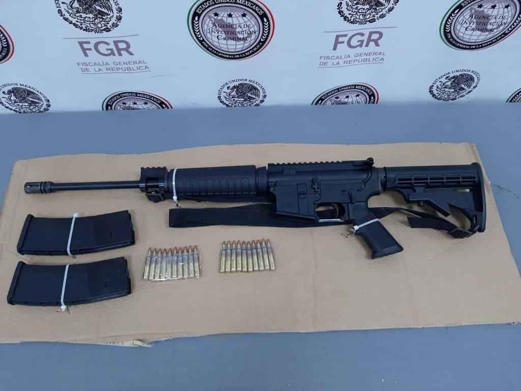 La Fiscalía General de la República, logró revocar la no vinculación a proceso de un hombre que había sido detenido por tener en su poder armas de fuego.