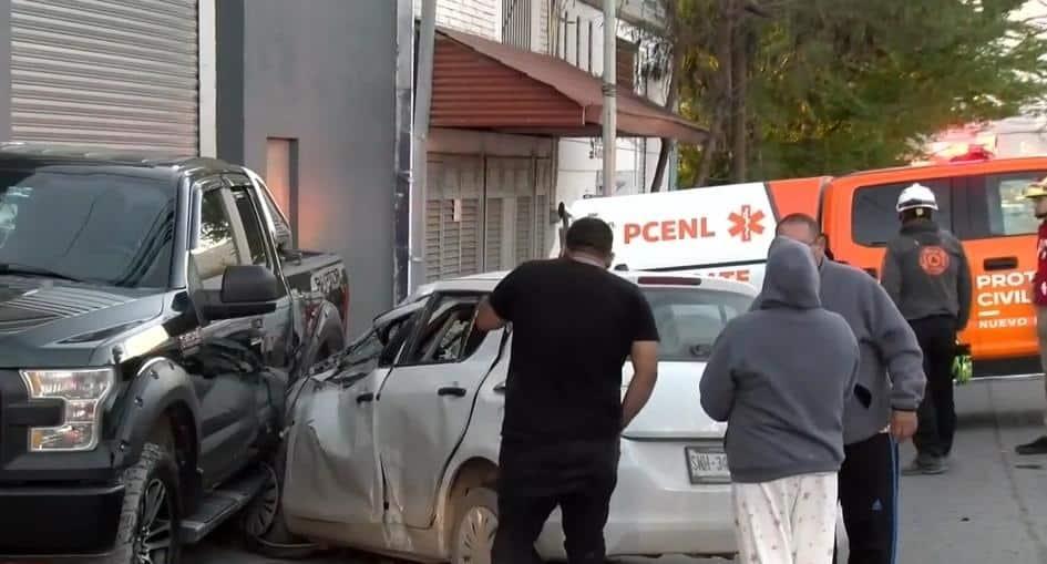 Deja choque y estrellamiento al menos dos lesionados en Topo Chico Deja choque y estrellamiento al menos dos lesionados en Topo Chico