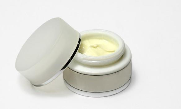 Técnicas para exfoliar el rostro con acné correctamente